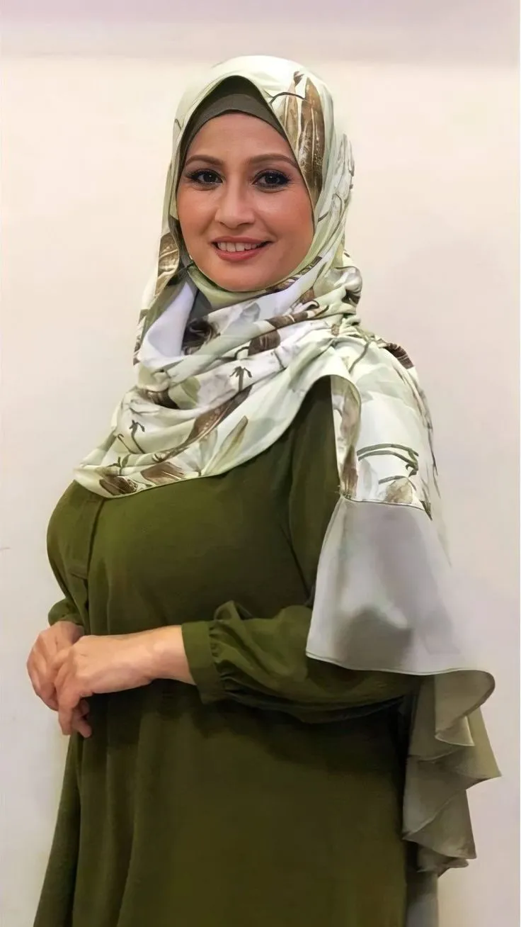 Kak Zura, 44 Tahun